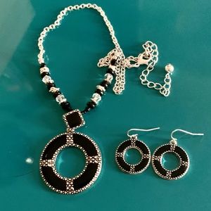 Kenneth Cole Silver Tone & Black Enameled Necklace & Earring Set